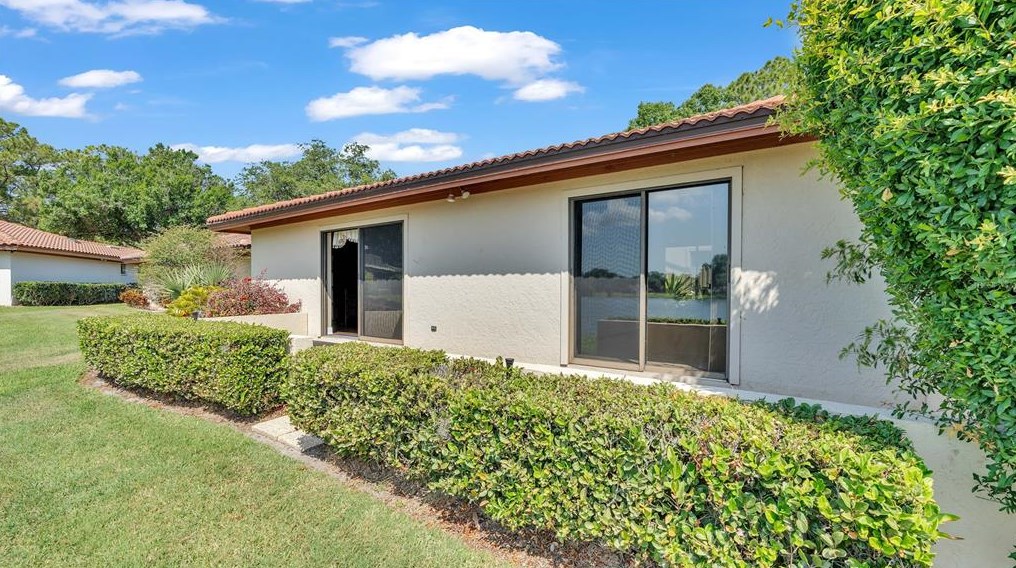 1007 Rolling Woods Ln, Lakeland FL 33813-1253 exterior