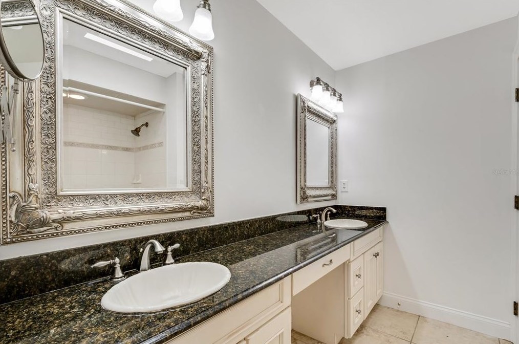 1007 Rolling Woods Ln, Lakeland FL 33813-1253 exterior