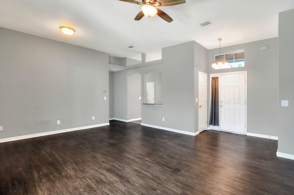 207 Westwind Dr, Davenport FL  33896-6611 exterior