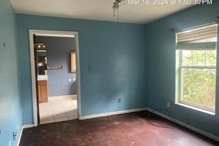 138 Elaine Dr - Photo 12