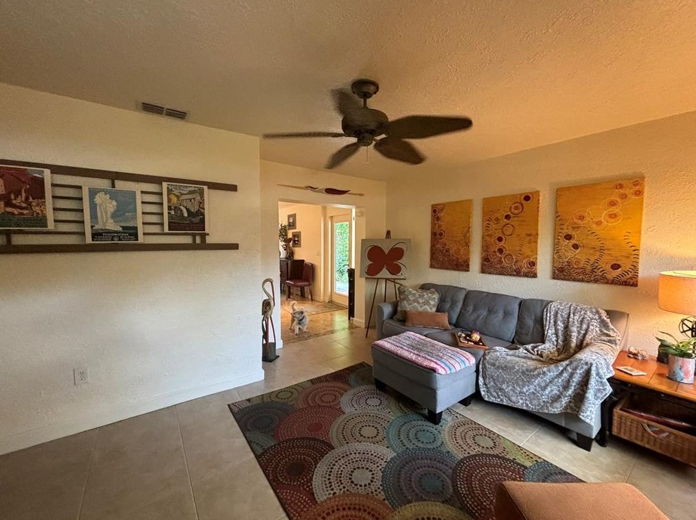 408 Crystal Lk St, Orlando FL 32806-4522 exterior