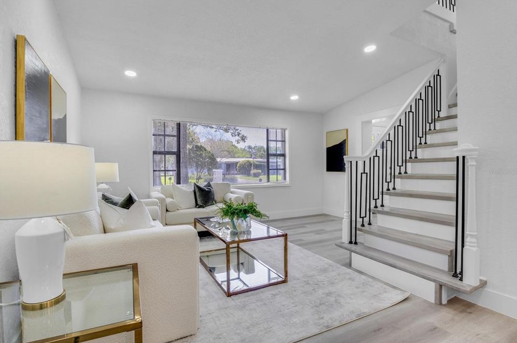 508 Broxburn Ave, Tampa FL 33617-7824 exterior