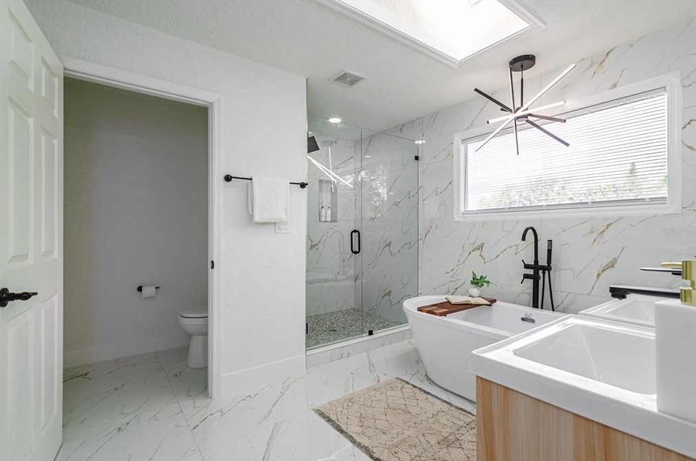 508 Broxburn Ave, Tampa FL 33617-7824 exterior