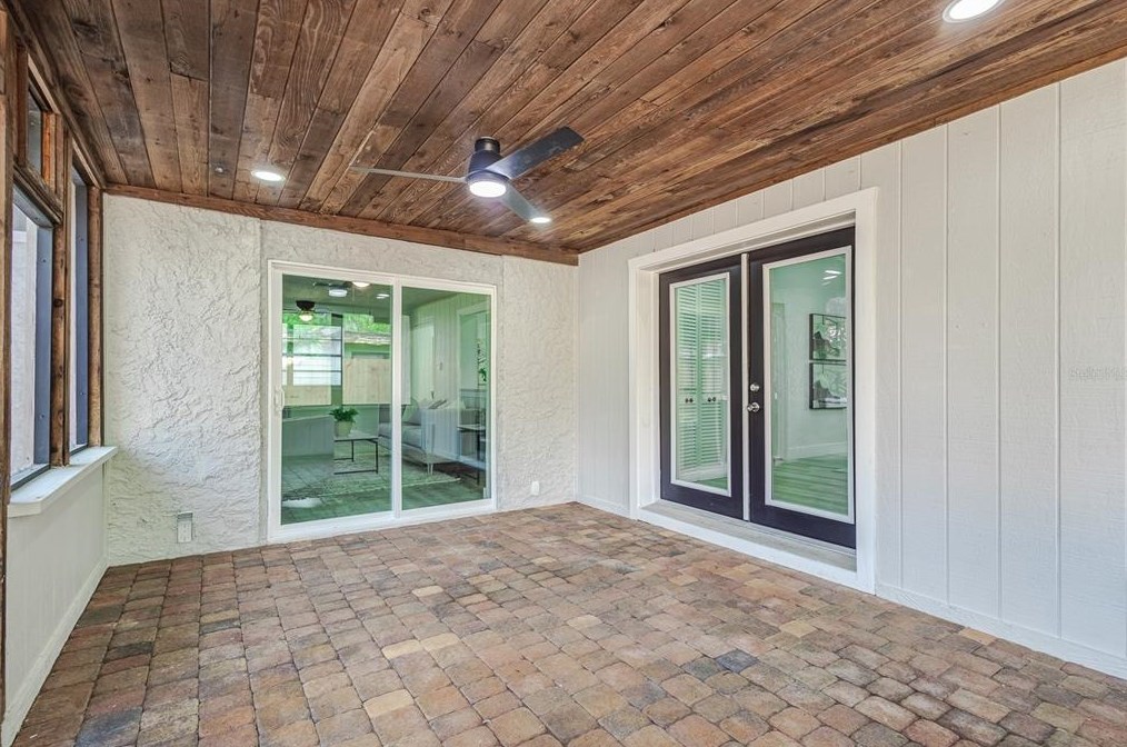 508 Broxburn Ave, Tampa FL 33617-7824 exterior