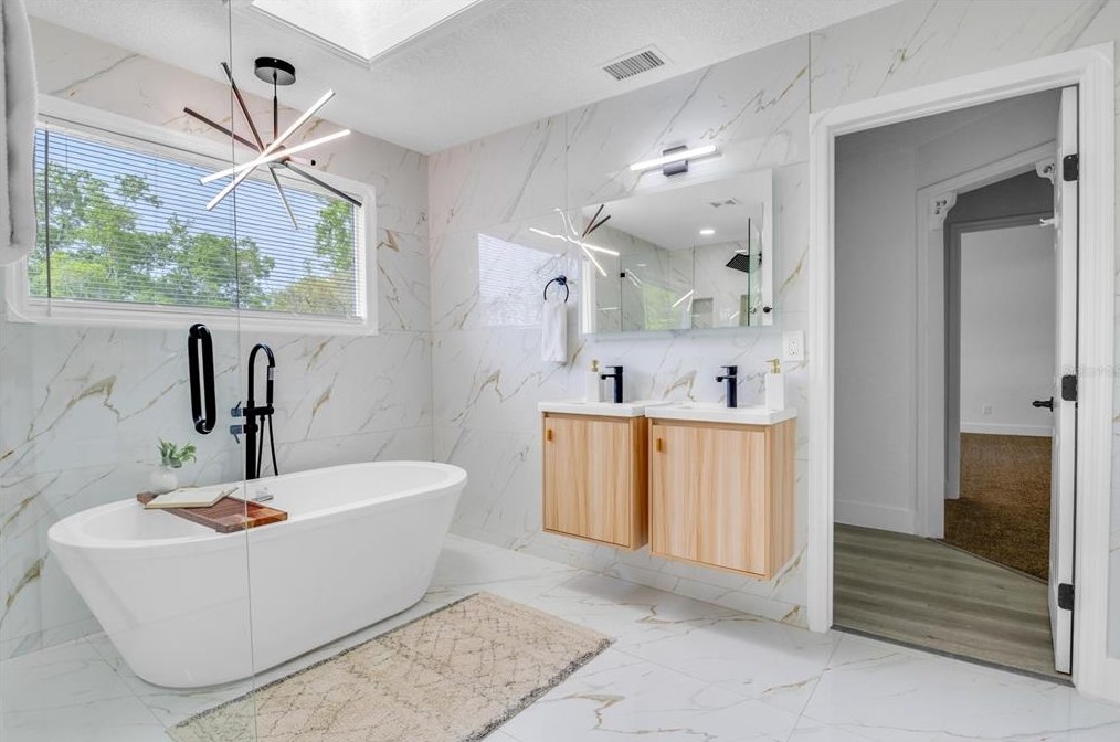 508 Broxburn Ave, Tampa FL 33617-7824 exterior