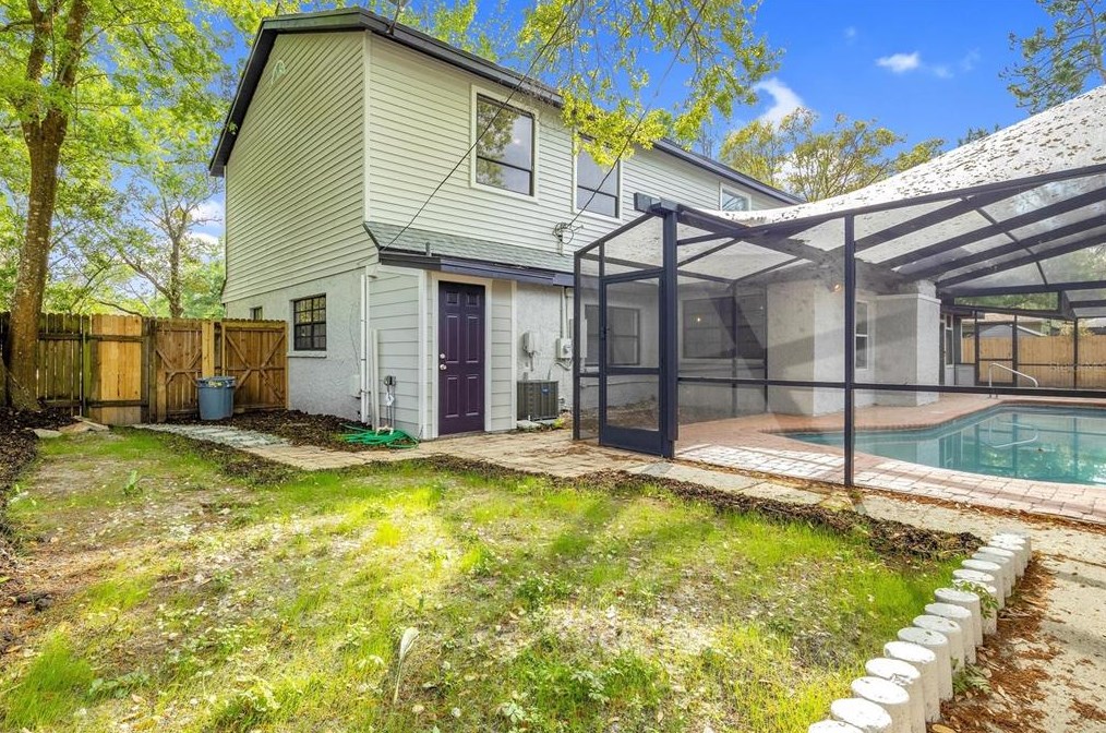 508 Broxburn Ave, Tampa FL 33617-7824 exterior