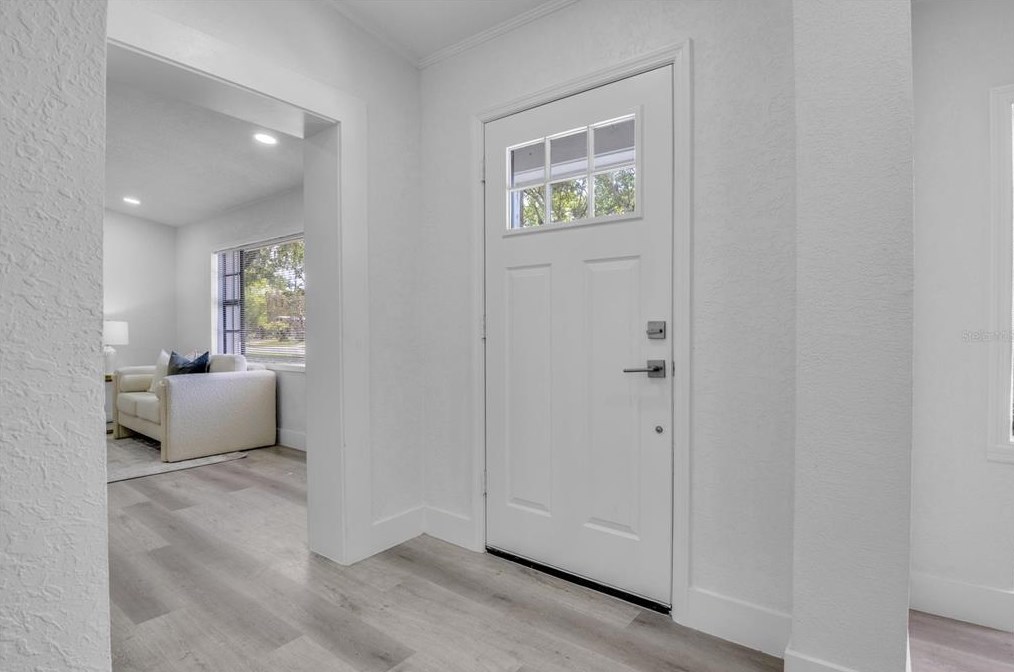 508 Broxburn Ave, Tampa FL 33617-7824 exterior