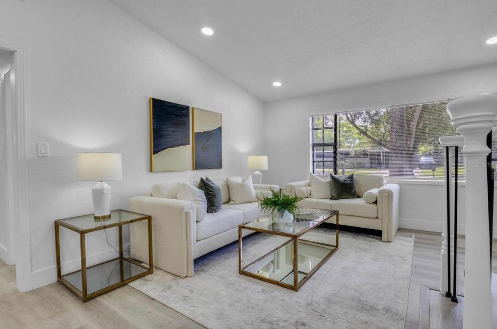 508 Broxburn Ave, Tampa FL 33617-7824 exterior