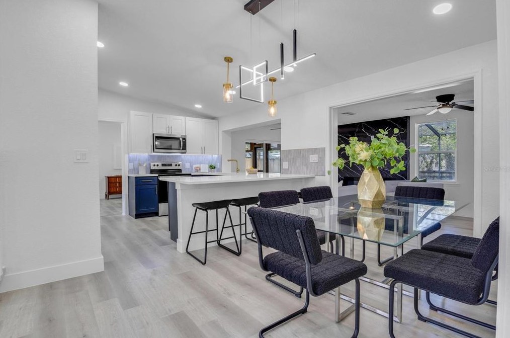 508 Broxburn Ave, Tampa FL 33617-7824 exterior