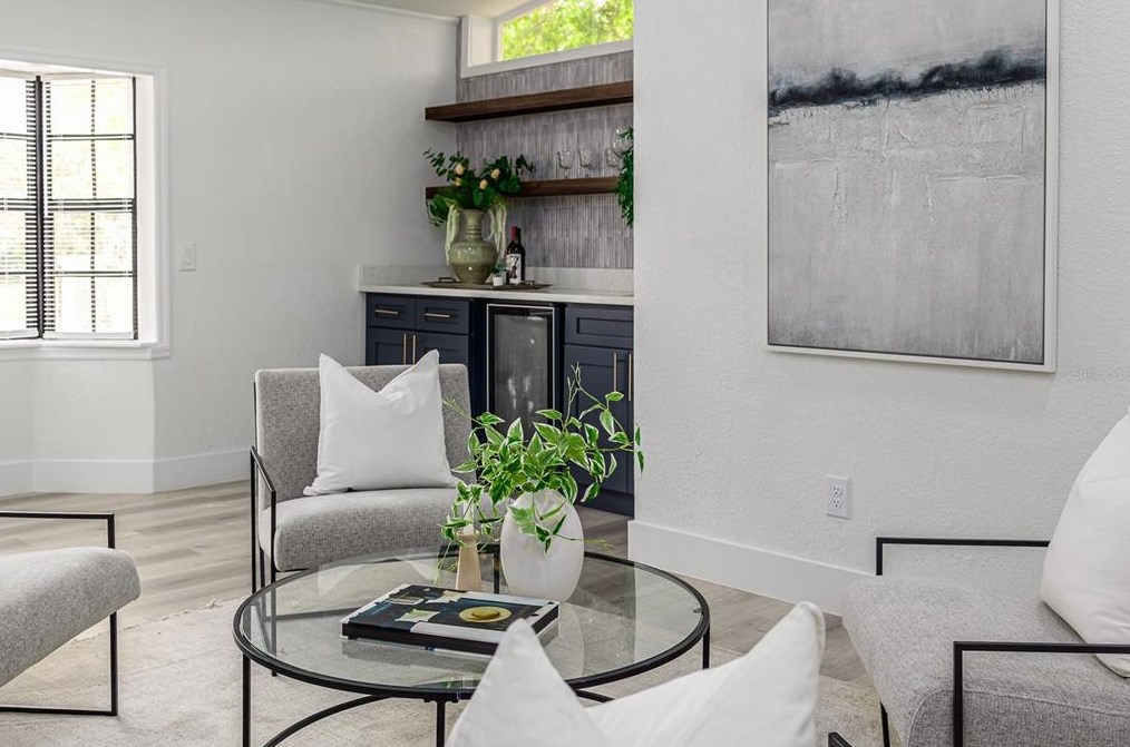 508 Broxburn Ave, Tampa FL 33617-7824 exterior