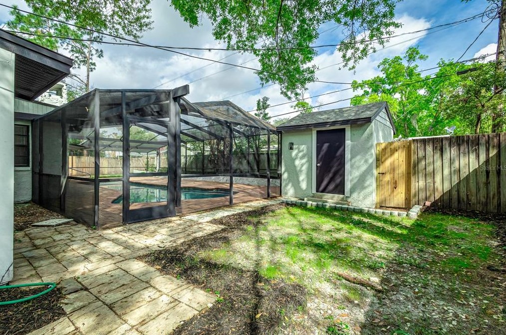 508 Broxburn Ave, Tampa FL 33617-7824 exterior