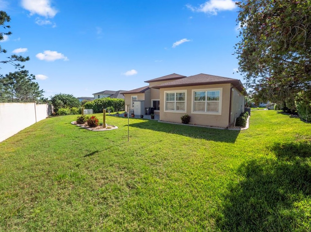 345 Motorcoach Dr, Polk City FL  33868-5132 exterior