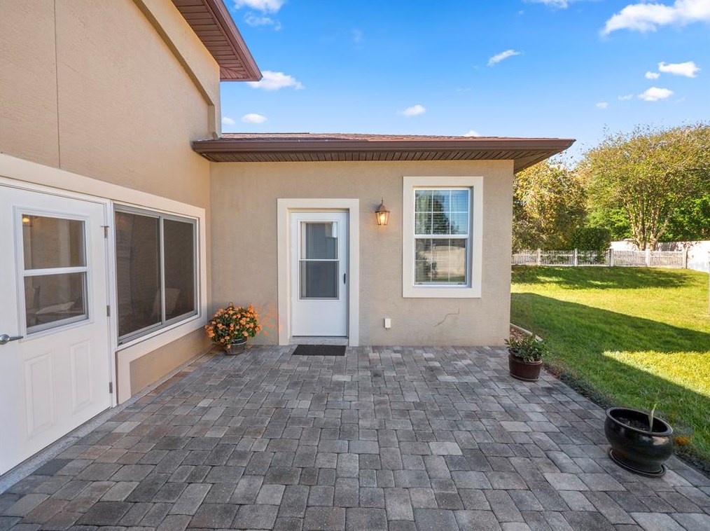 345 Motorcoach Dr, Polk City FL  33868-5132 exterior