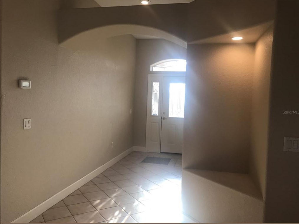 6877 Shimmering Dr, Lakeland, FL 33813
