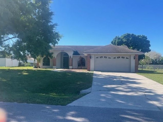 217 Avery Dr, Auburndale, FL 33823-5707