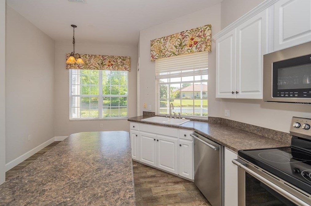 2928 Shoal Creek Village Dr, Lakeland FL  33803-5402 exterior