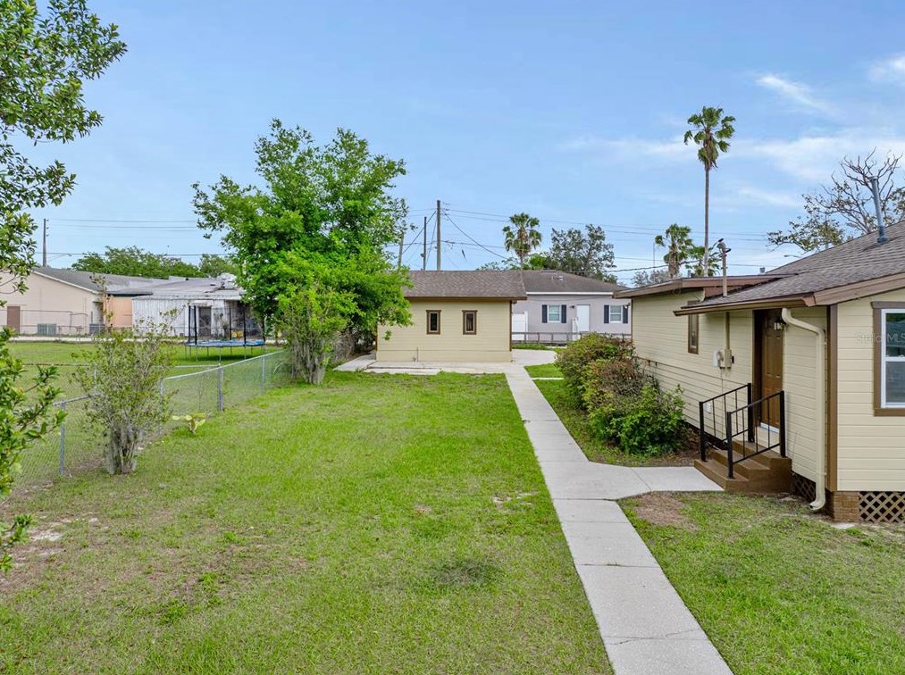 116 Arborvitae Ln, Polk City FL  33868-9570 exterior