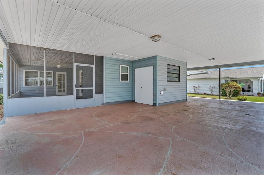 1963 Long Boat Dr, Lakeland, FL 33810