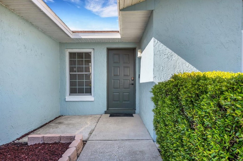 480 Daisy Way, Winter Haven FL  33884-2612 exterior