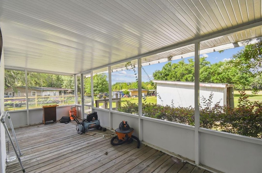 601 Honeyfarm Ln, Auburndale FL  33823-8306 exterior