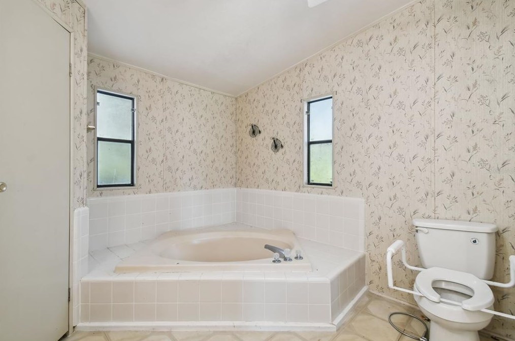 601 Honeyfarm Ln, Auburndale FL  33823-8306 exterior