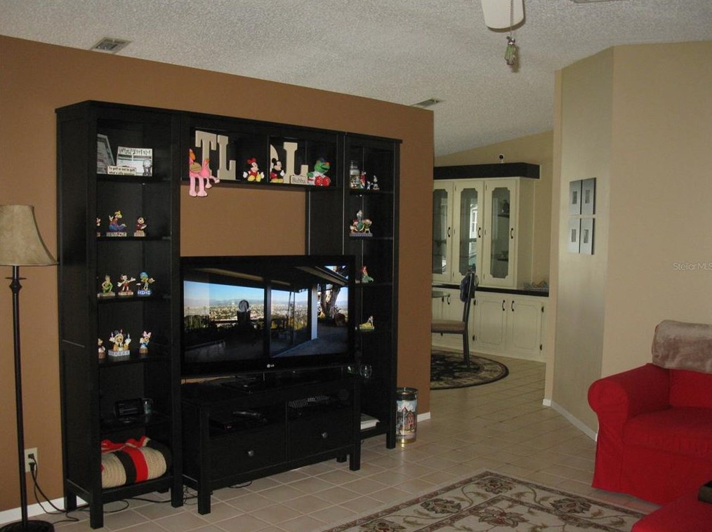 203 York Cottage Dr, Grenelefe FL 33844-6211 exterior