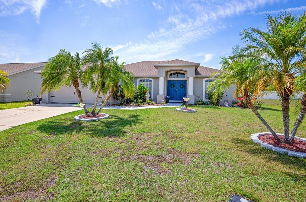 7146 Summit Dr, Winter Haven, FL 33884-2763
