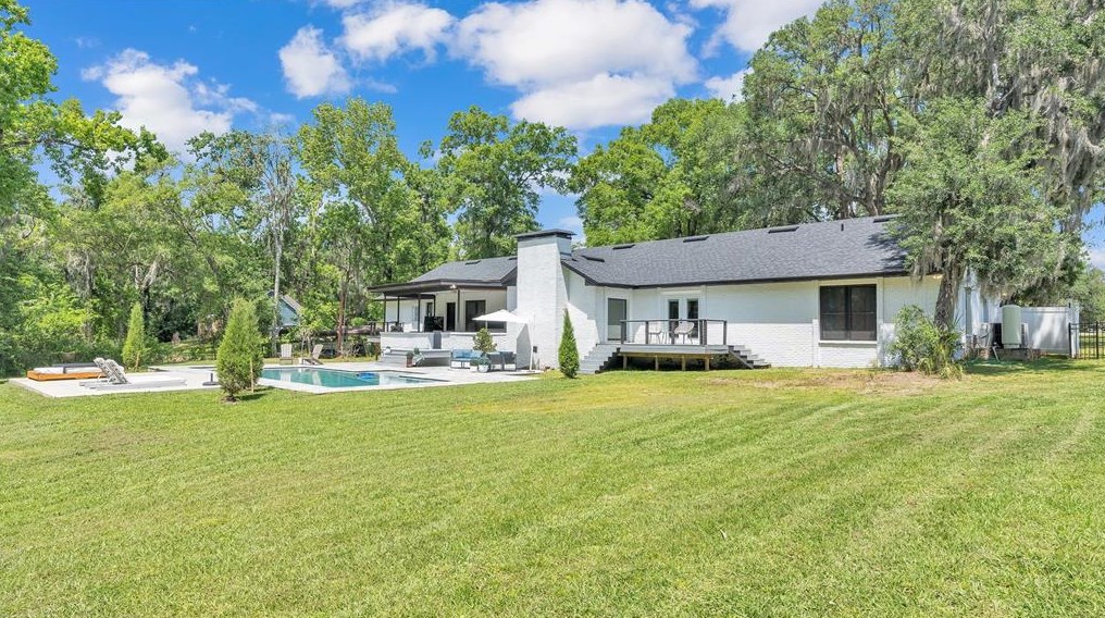 2916 Asherwoods Rd, Lakeland, FL 33811-2180