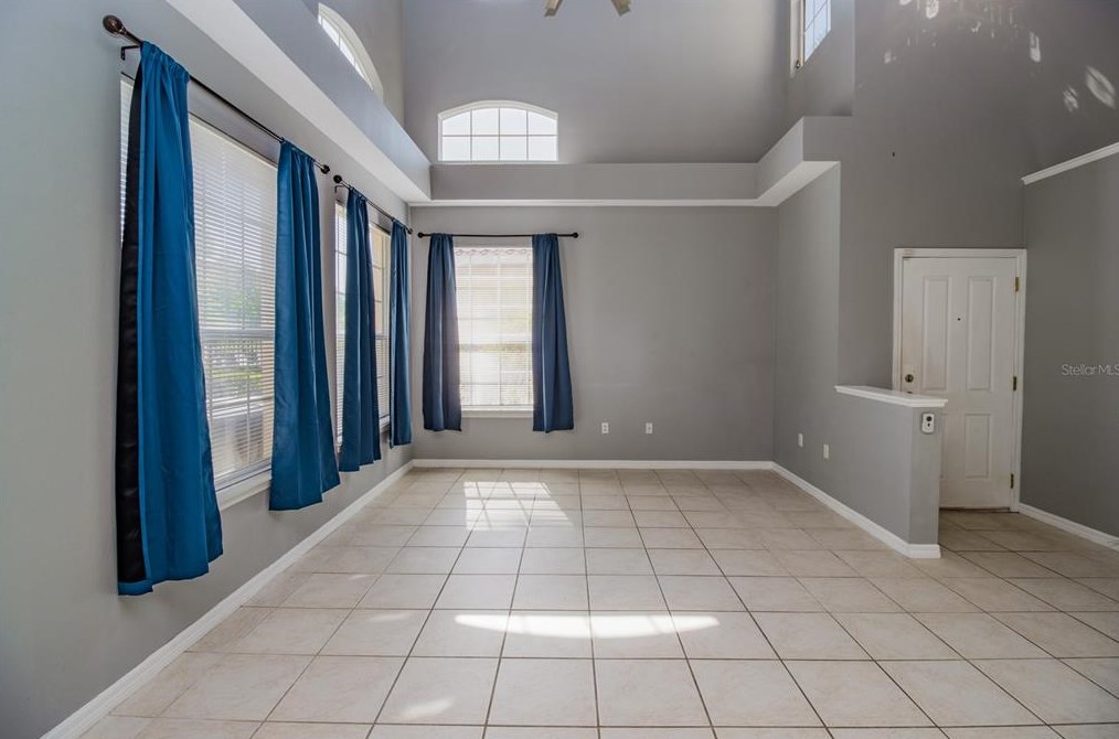 254 Monroe Cir, Davenport, FL 33896-4705