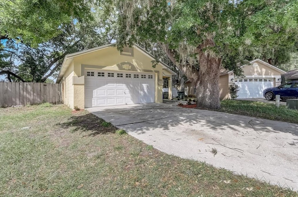 1342 Oak Grove Ct, Kissimmee, FL 34744-1553