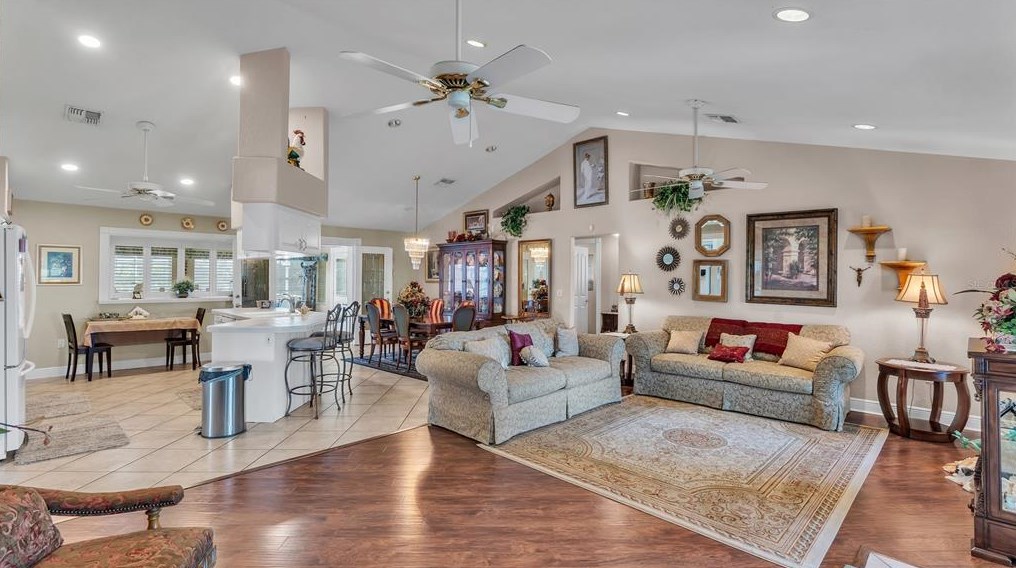 408 Holloway Rd, Plant City FL  33567-2608 exterior