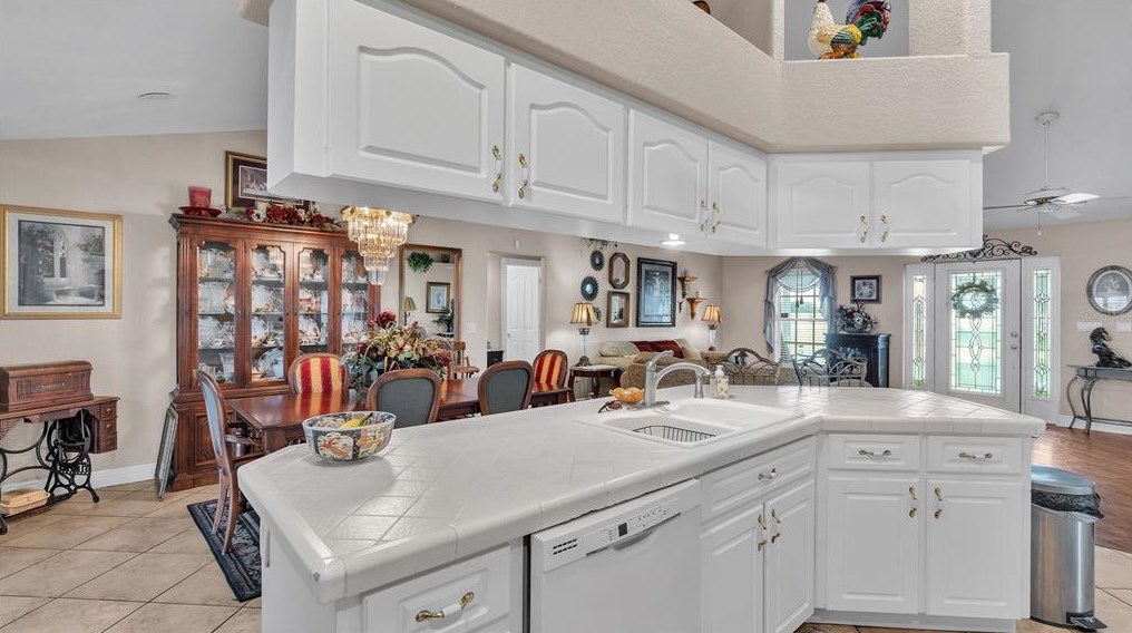 408 Holloway Rd, Plant City FL  33567-2608 exterior