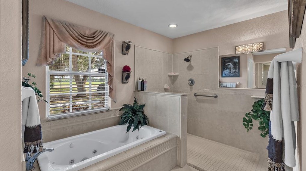 408 Holloway Rd, Plant City FL  33567-2608 exterior