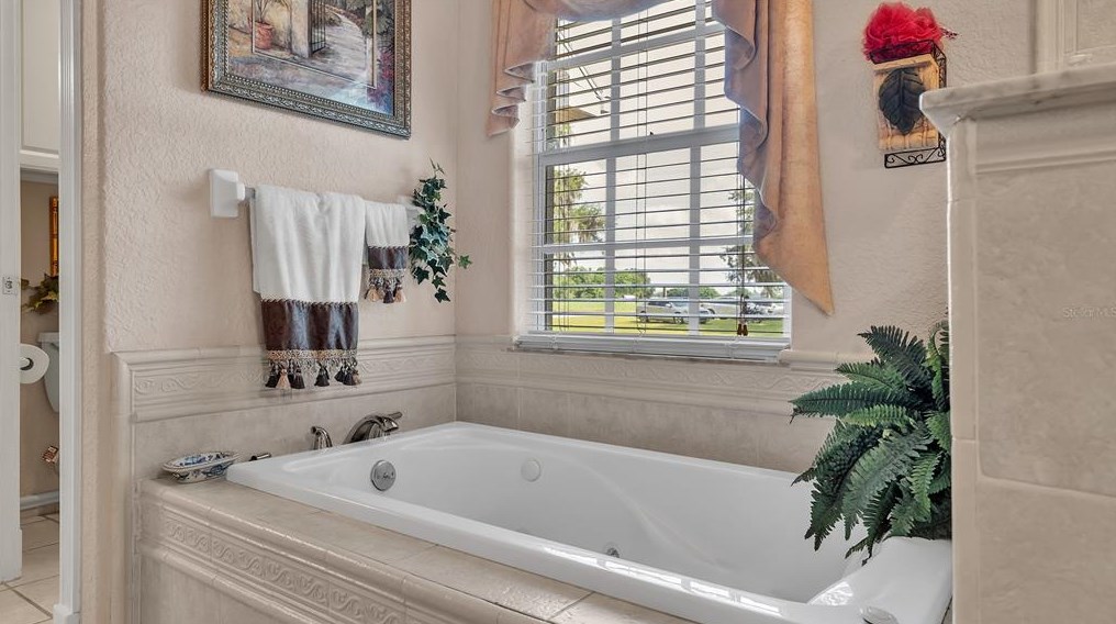 408 Holloway Rd, Plant City FL  33567-2608 exterior