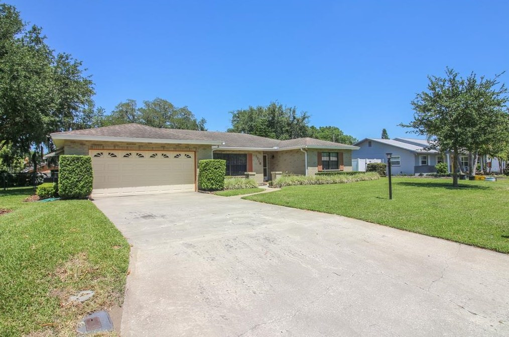 1716 Inverness Dr, Lakeland, FL 33813