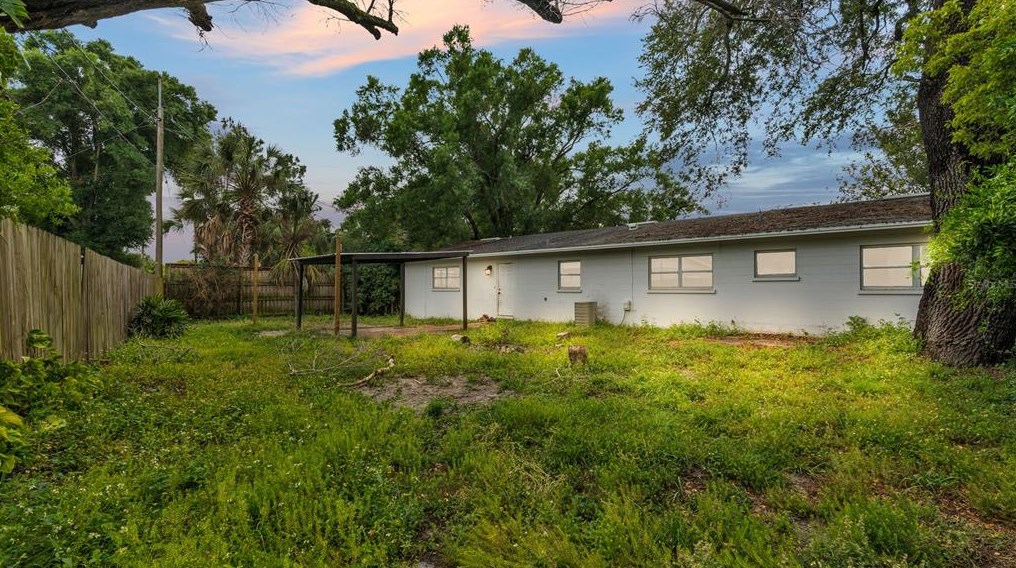 1726 Petersburg Ave, Lakeland FL  33803-2539 exterior