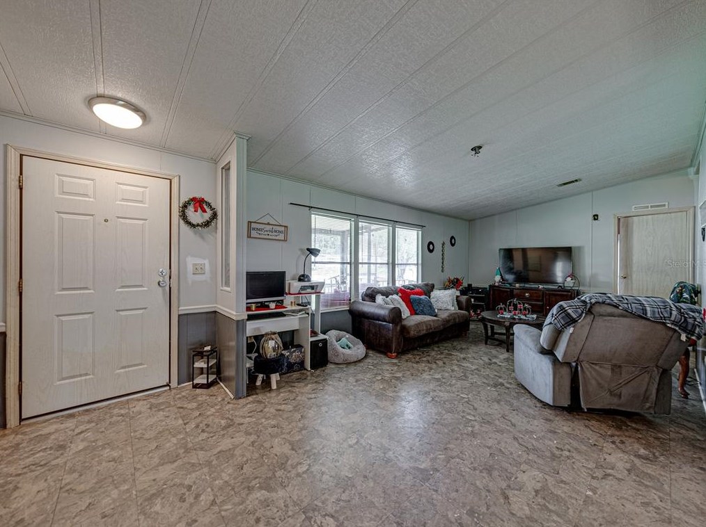 265 Waterview Dr, Polk City FL  33868-8924 exterior