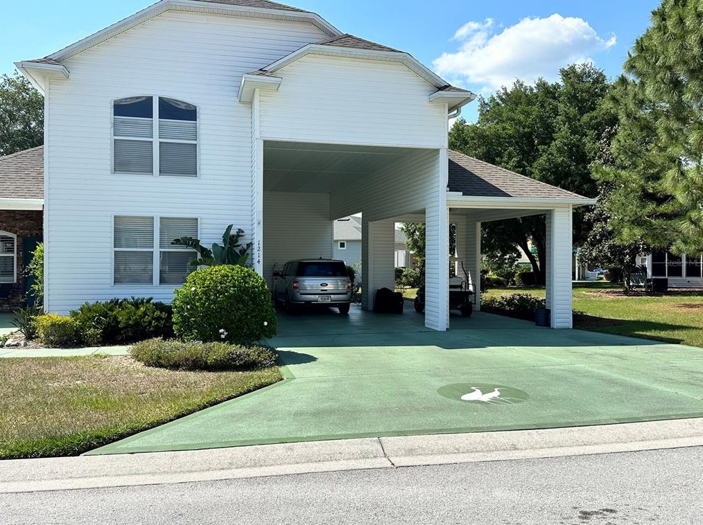 1214 Motorcoach Dr, Polk City, FL 33868