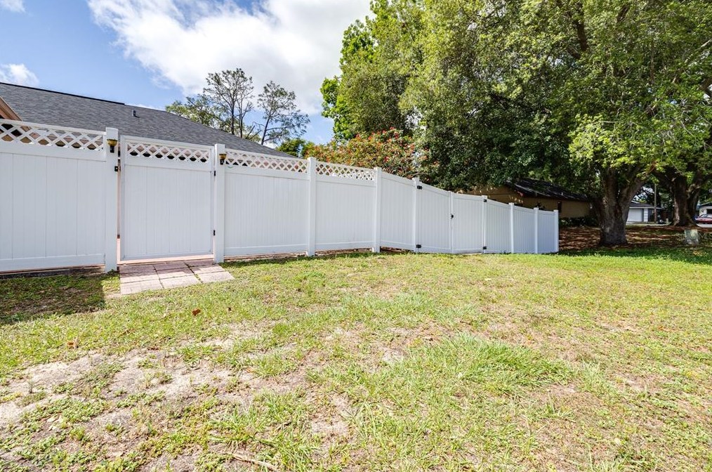 6105 Frk Ct, Lakeland FL 33809-1433 exterior