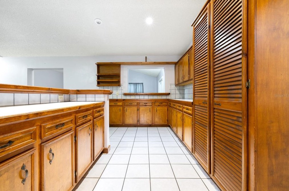 6105 Frk Ct, Lakeland FL 33809-1433 exterior