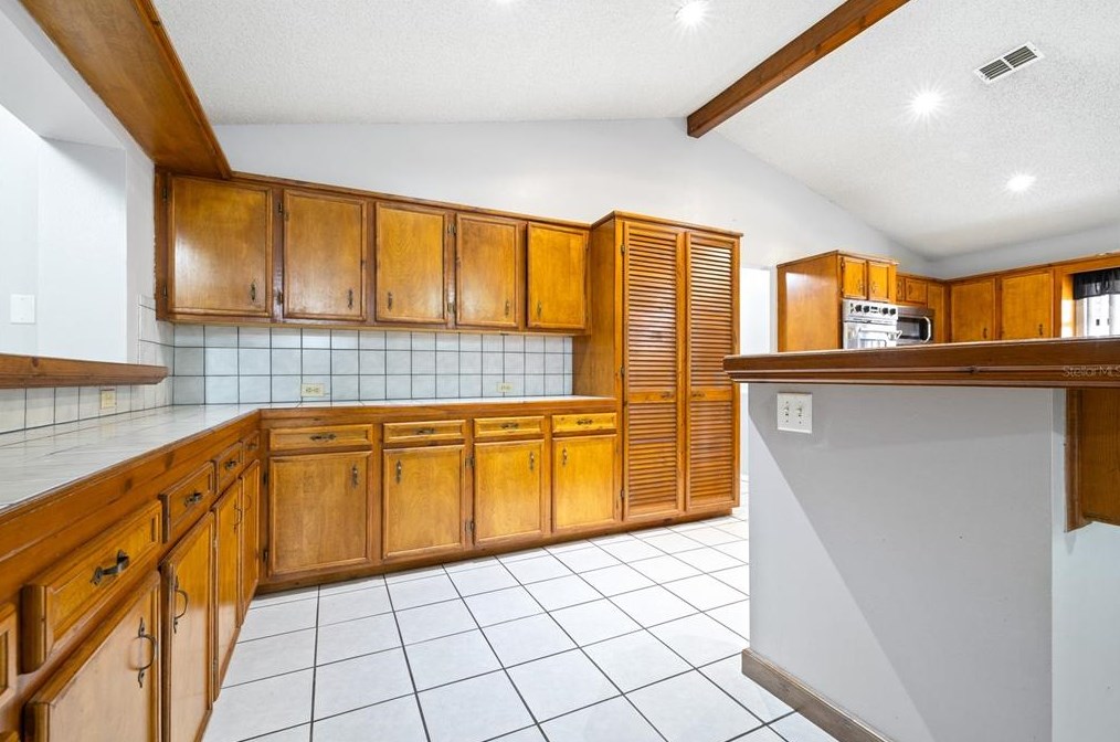 6105 Frk Ct, Lakeland FL 33809-1433 exterior