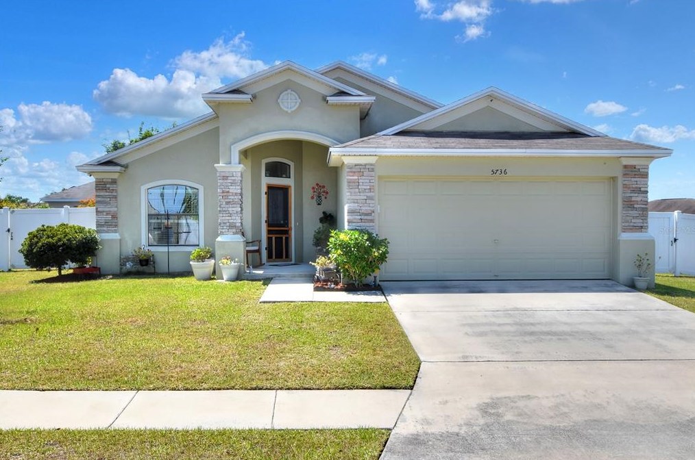 5736 Fischer Dr, Lakeland, FL 33812