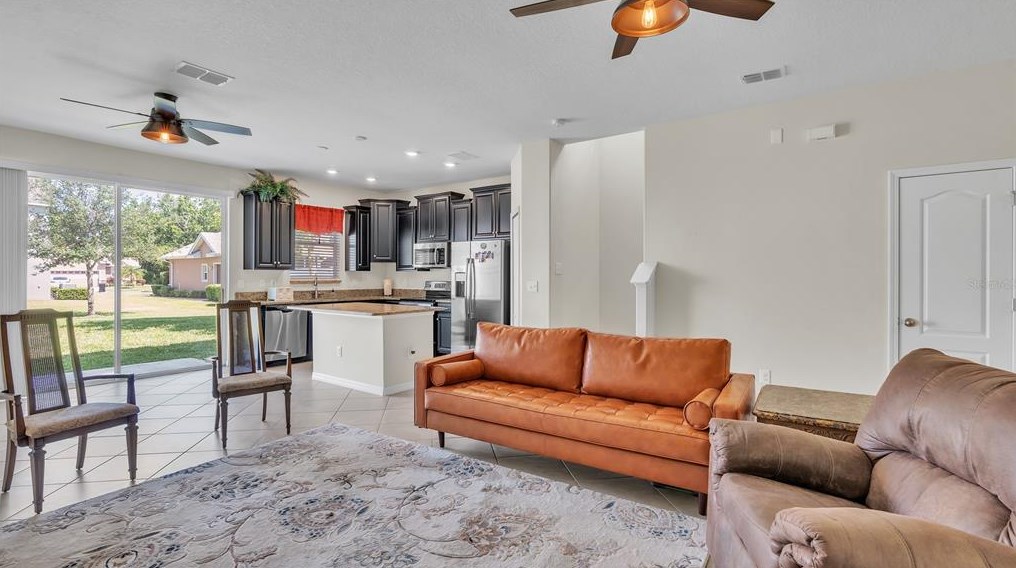 6398 Torrington Cir, Lakeland FL  33811-1837 exterior