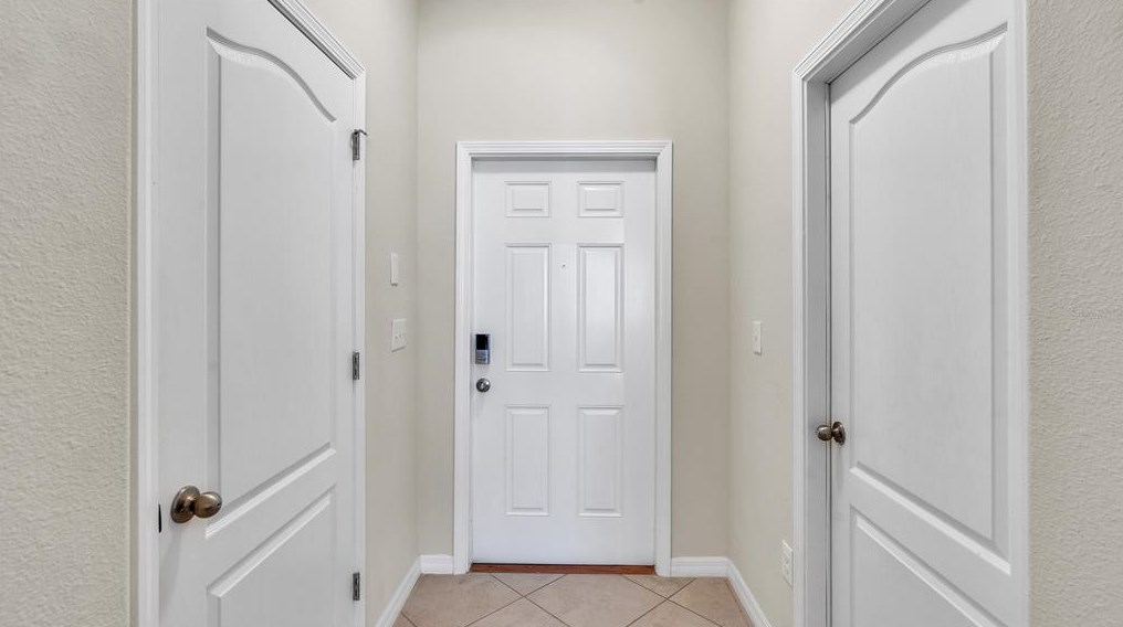 6398 Torrington Cir, Lakeland FL  33811-1837 exterior