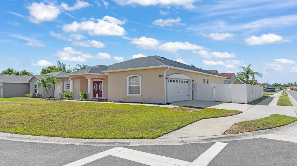 3580 Marsh Wren St, Lakeland, FL 33811