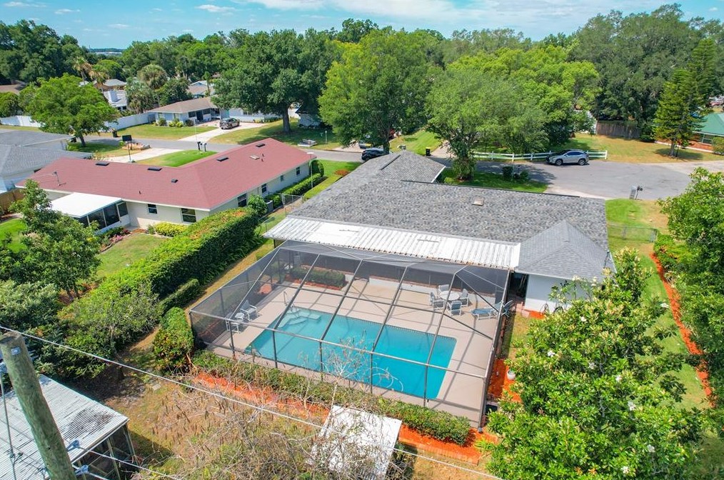 112 Holmes Pl, Winter Haven, FL 33884-2313