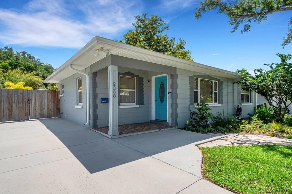 2308 Derbyshire Ave, Lakeland, FL 33803