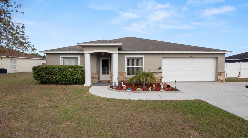 6015 Mission Dr, Lakeland, FL 33812-0814