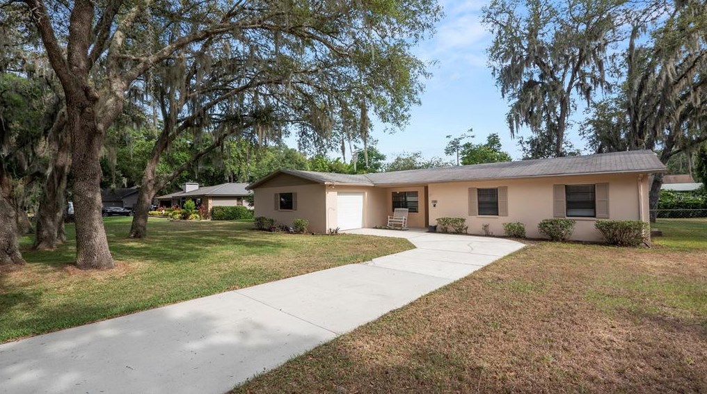 1329 Timberidge Dr, Lakeland, FL 33809-0826
