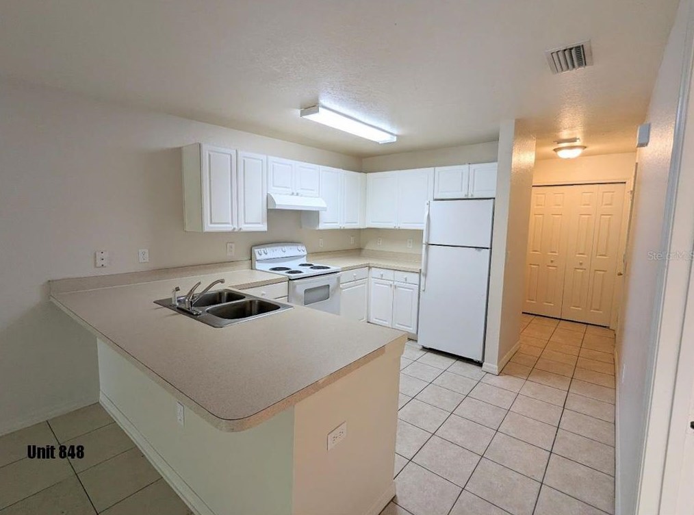 848 Fox Lake Dr, Lakeland FL  33809-2287 exterior